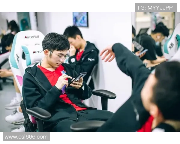 赛后分析：JDG与LNG对抗中的战术意识与团队配合探讨